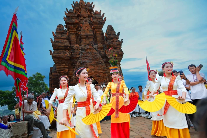 Preserving and promoting Cham culture in new era
