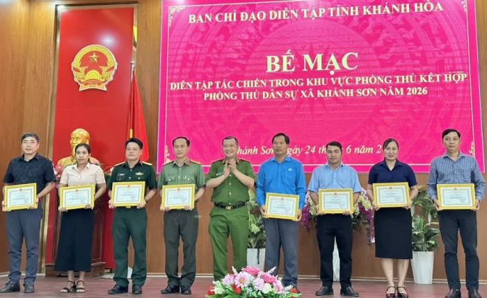 Bế mạc diễn tập tác chiến trong khu vực phòng thủ dân sự xã Khánh Sơn năm 2026   