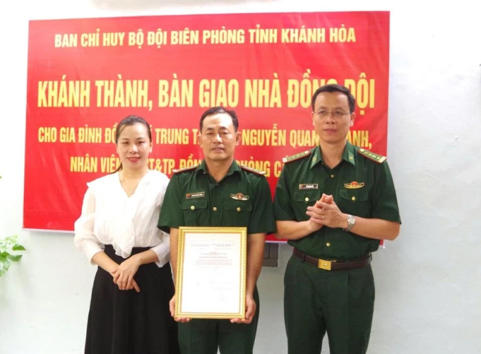 Bàn giao Nhà đồng đội cho quân nhân có hoàn cảnh khó khăn