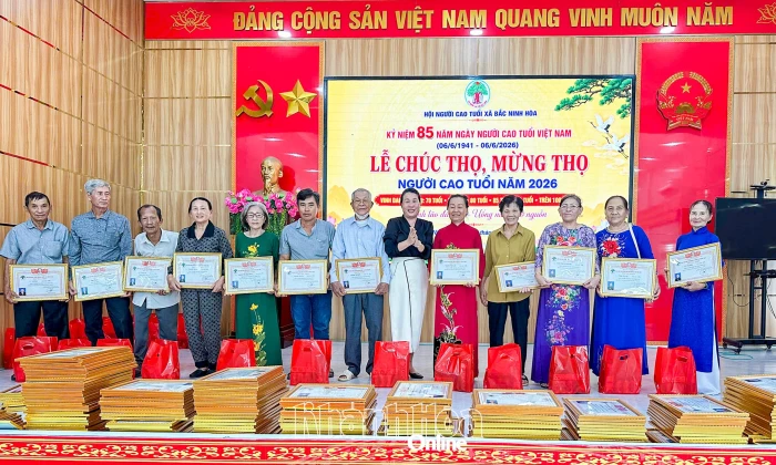 Xã Bắc Ninh Hòa tổ chức chúc thọ 299 người cao tuổi