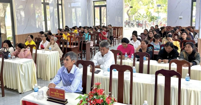 Hội Liên hiệp Phụ nữ xã Nam Cam Ranh tuyên truyền phòng, chống bạo lực gia đình năm 2026