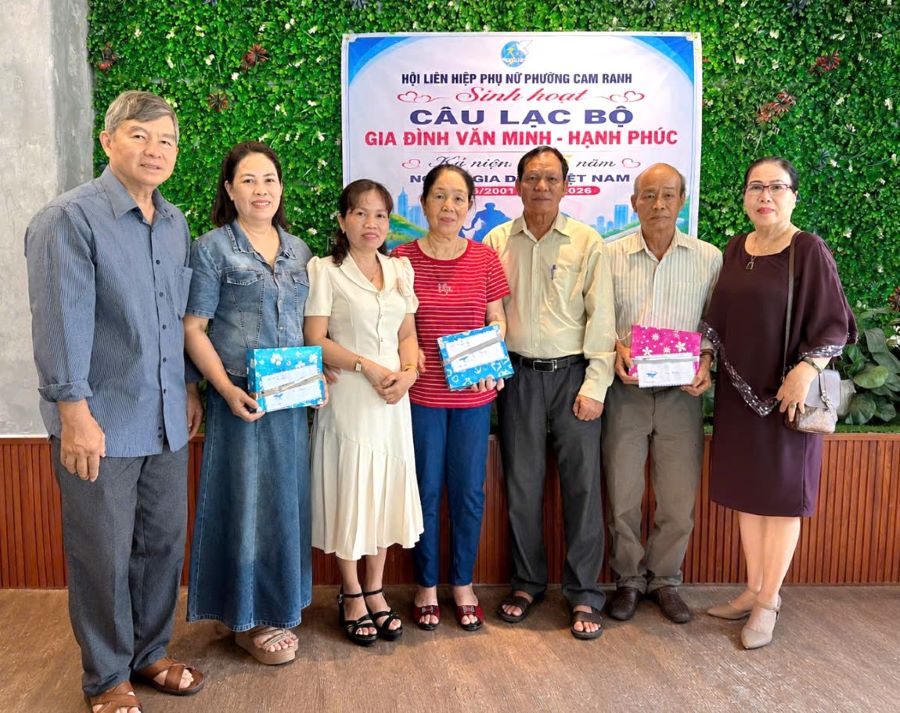 Các gia đình tiêu biểu được biểu dương.