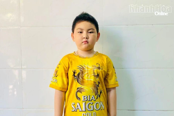 Mong những tấm lòng giúp đỡ cháu bé bị ung thư máu 
