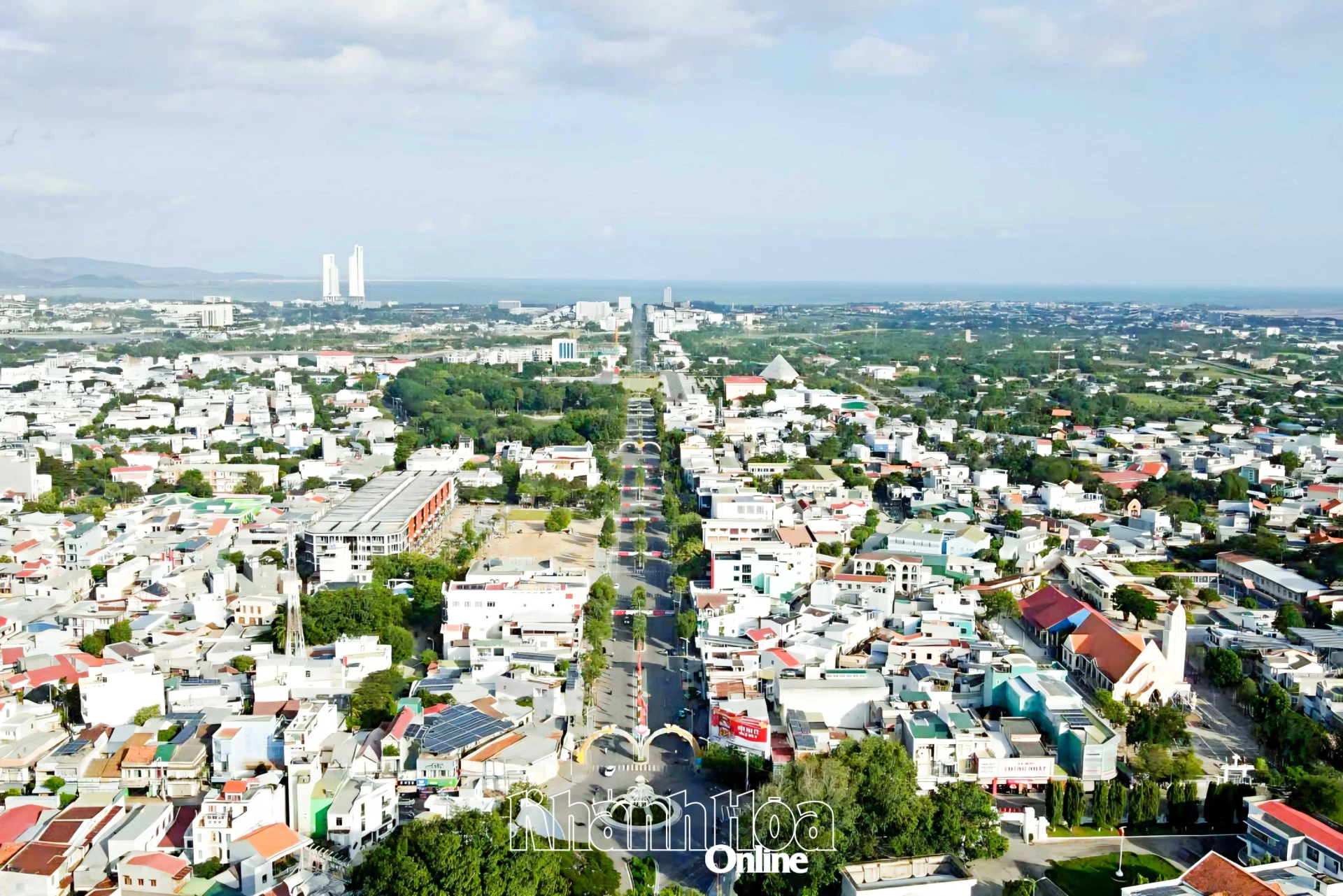 Hoàn thiện để phát triển bền vững