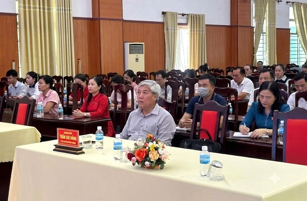 Các đại biểu tham dự 