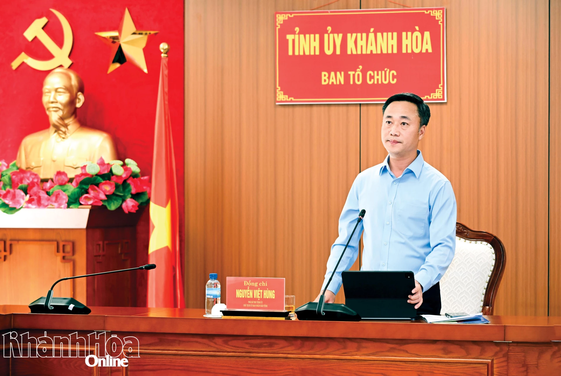 Đồng chí Nguyễn Việt Hùng phát biểu tại hội thảo.