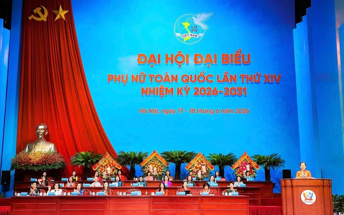 Đoàn Chủ tịch Đại hội đại biểu Phụ nữ toàn quốc lần thứ XIV, nhiệm kỳ 2026-2031. Ảnh: Báo Phụ nữ Việt Nam.