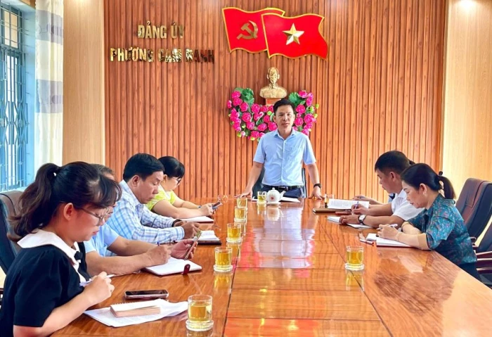 Cam Ranh sơ kết công tác các cơ quan tham mưu, giúp việc Đảng ủy