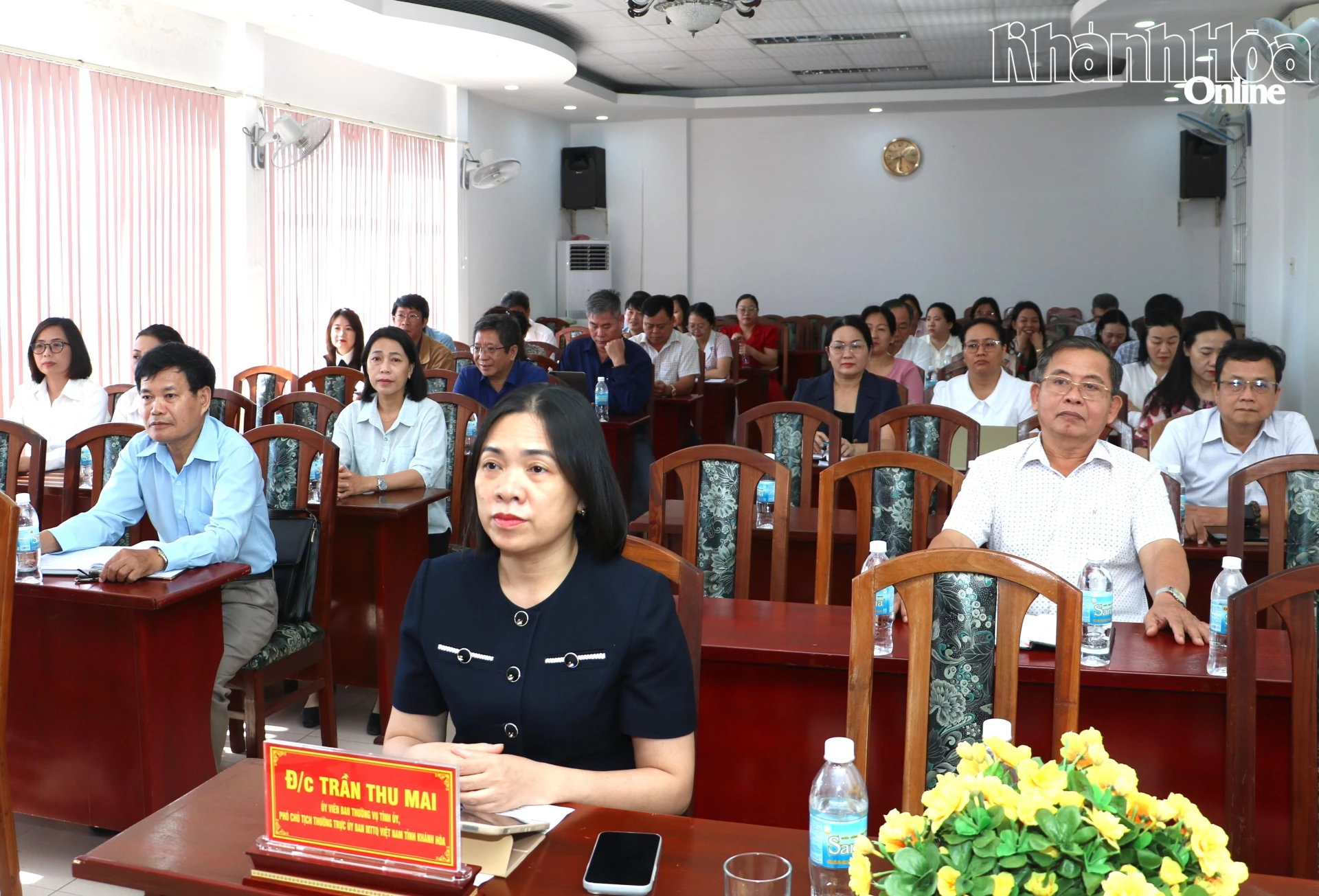 Đồng chí Trần Thu Mai tham dự tại điểm cầu Ủy ban MTTQ Việt Nam tỉnh.