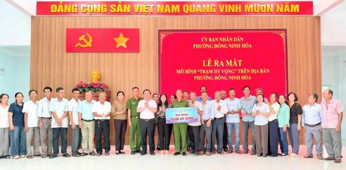 Phường Đông Ninh Hòa ra mắt mô hình “Trạm hy vọng”
