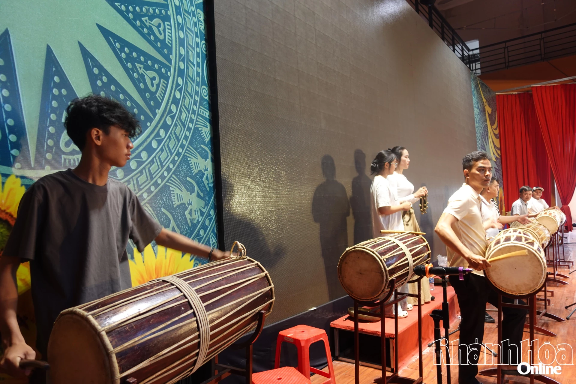 Tất cả lực lượng tham gia biểu diễn văn nghệ đều là đồng bào Chăm.