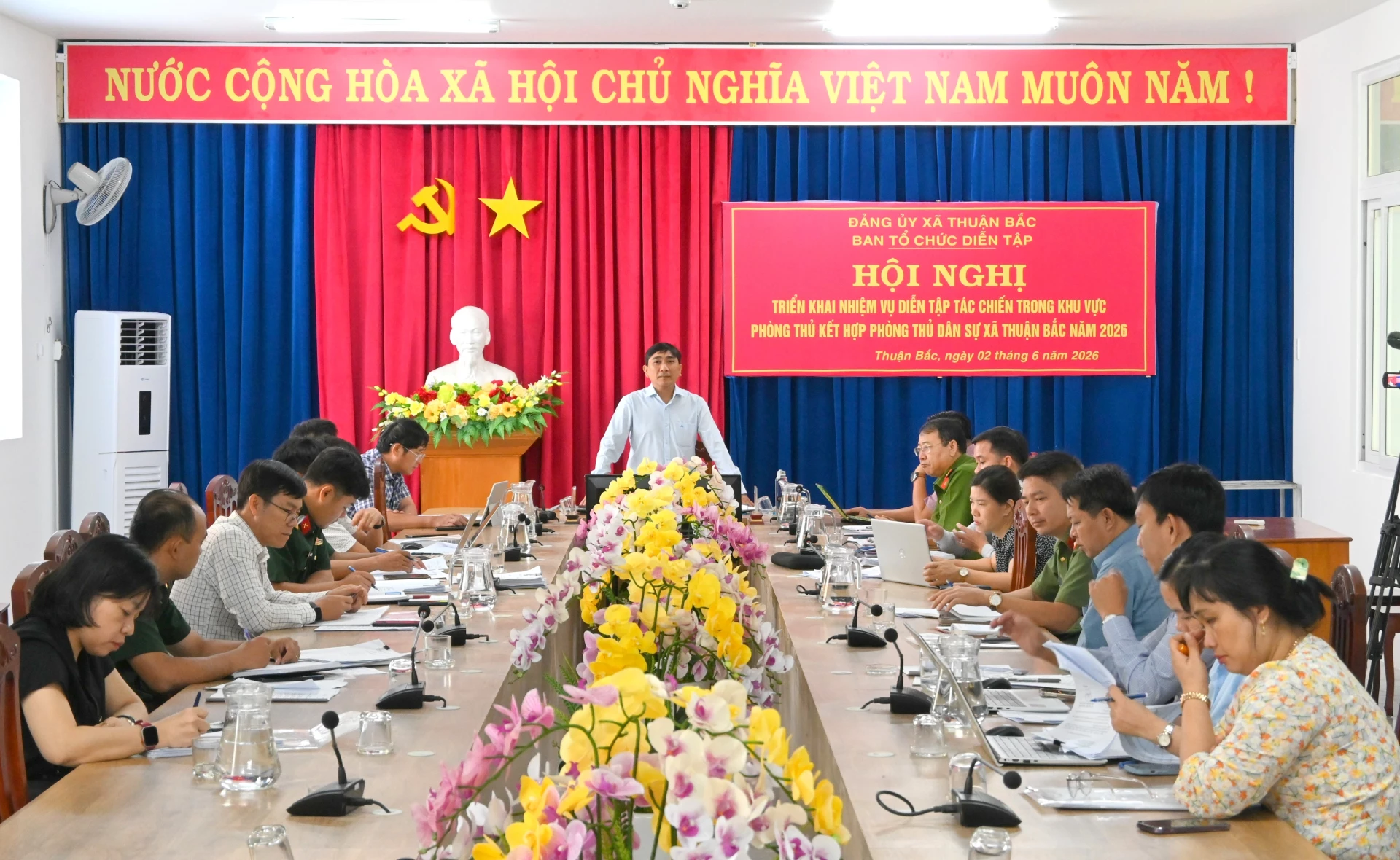 Quang cảnh hội nghị. 