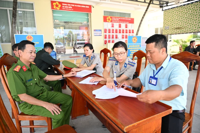 Cưỡng chế chuyển giao quyền sử dụng 1 nhà, đất tại xã Diên Điền