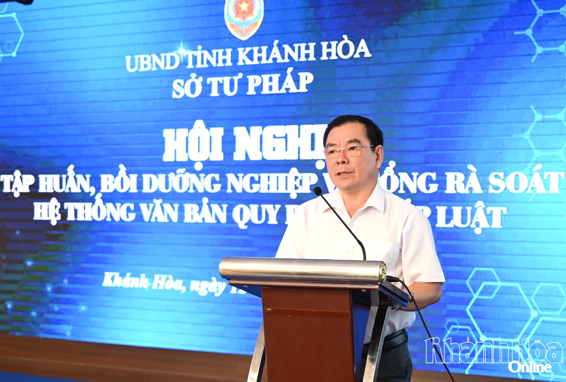 Ông Trần Văn Hiếu phát biểu khai mạc hội nghị.