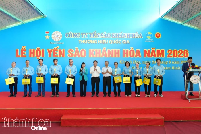 Bí thư Tỉnh ủy Trần Phong dự Lễ hội Yến sào Khánh Hòa năm 2026