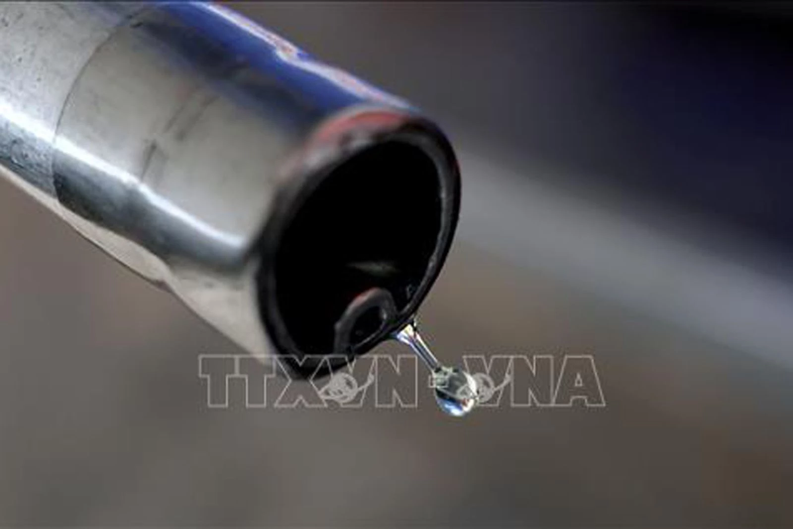 Giá dầu giảm xuống mức thấp nhất trong ba tháng vào ngày 15/6. Ảnh minh họa: THX/TTXVN
