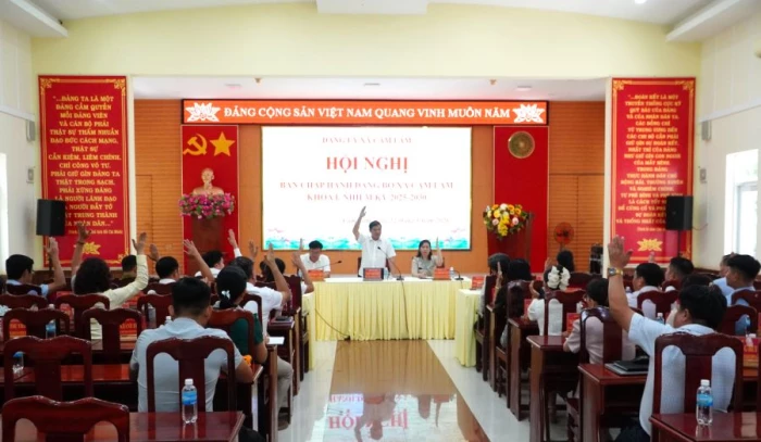 Hội nghị Ban Chấp hành Đảng bộ xã Cam Lâm khóa I 