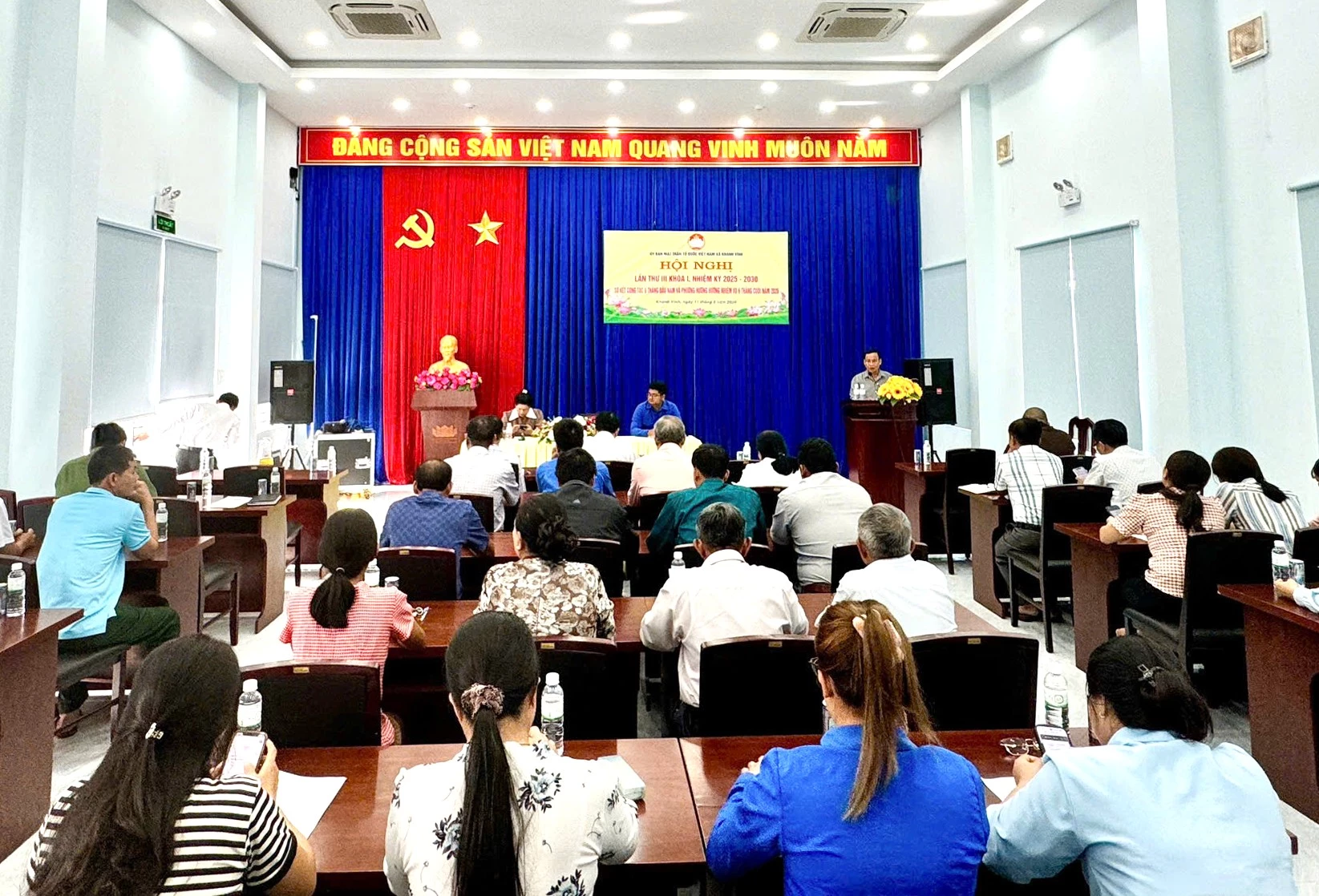 Quang cảnh hội nghị. Ảnh: PHÙNG QUỲNH.