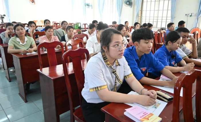 Trung tâm Chính trị xã Thuận Bắc khai giảng lớp bồi dưỡng nhận thức về Đảng khóa III 