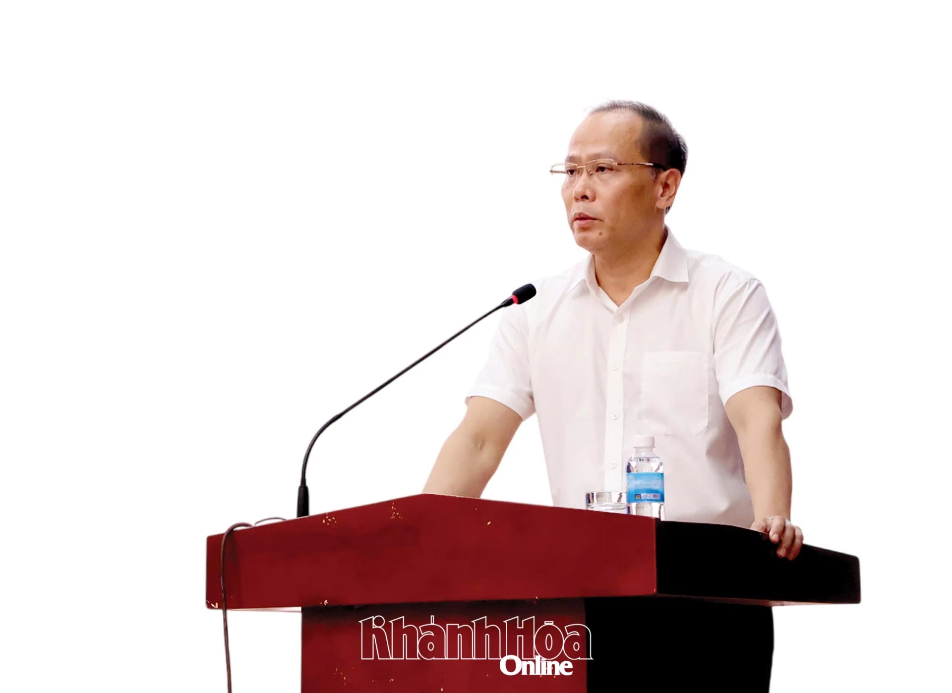 Đồng chí Nguyễn Khắc Hà phát biểu chỉ đạo tại hội nghị.