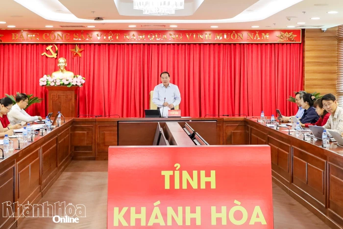Thường trực Tỉnh ủy Khánh Hòa giao ban công tác tháng 5