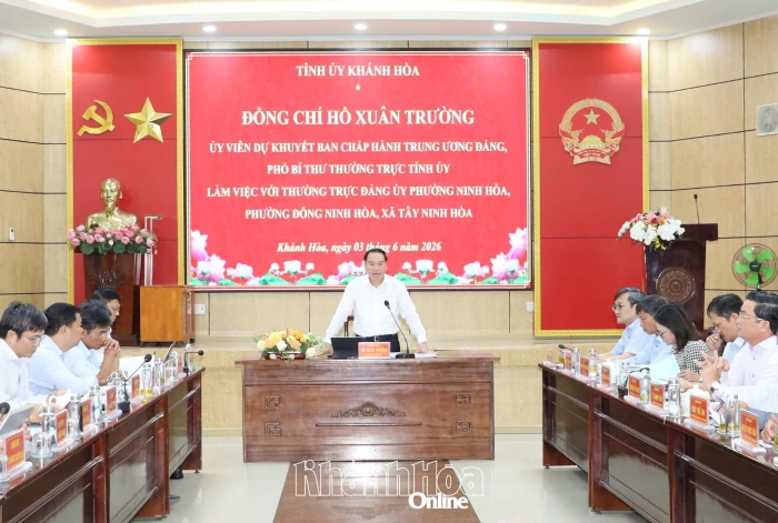 Phó Bí thư Thường trực Tỉnh ủy Hồ Xuân Trường làm việc với Thường trực Đảng ủy phường Ninh Hòa, Đông Ninh Hòa và xã Tây Ninh Hòa