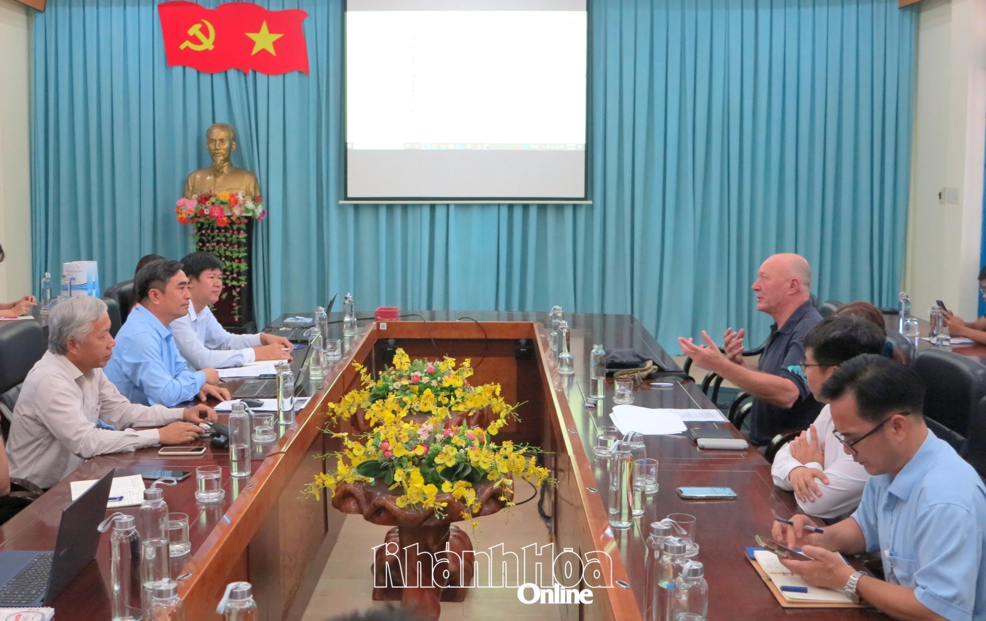 Lãnh đạo Trường Đại học Nha Trang