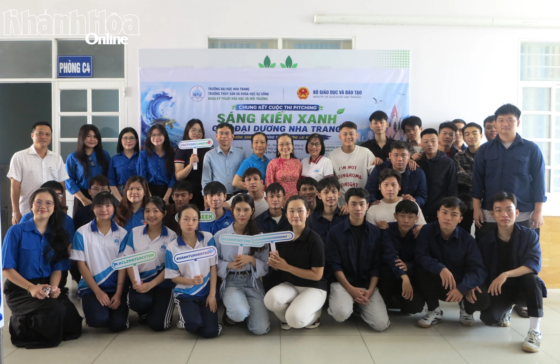 Các đội tham dự vòng chung kết cuộc thi. 