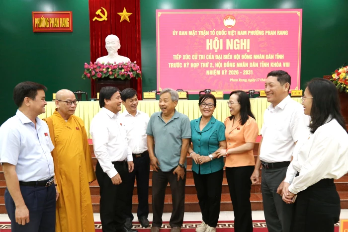 Nâng cao kỹ năng hoạt động cho đại biểu dân cử
