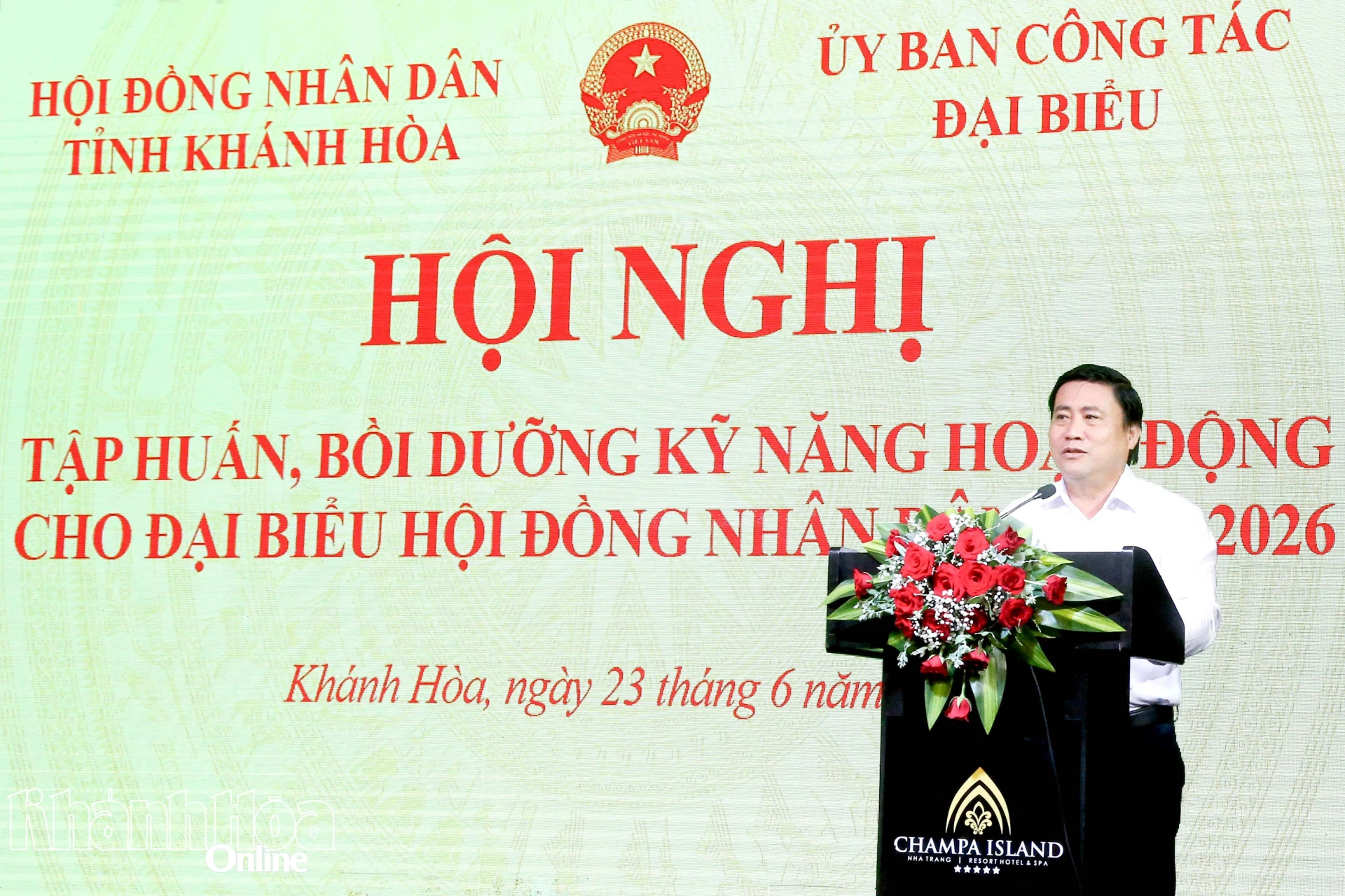 Đồng chí Lâm Đông phát biểu khai mạc hội nghị.