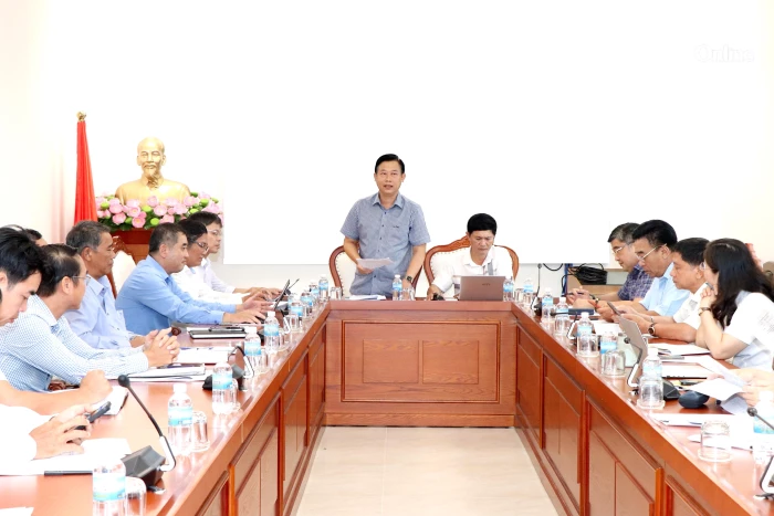 Thẩm tra dự thảo Nghị quyết về chủ trương thành lập 4 phường Tân Định, Diên Khánh, Diên Lạc, Diên Điền
