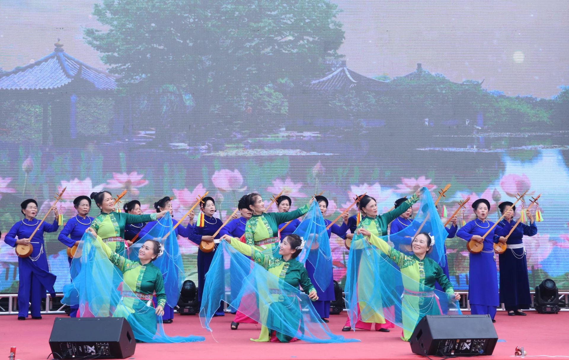 Chương trình giao lưu nghệ thuật “Về với Nha Trang”