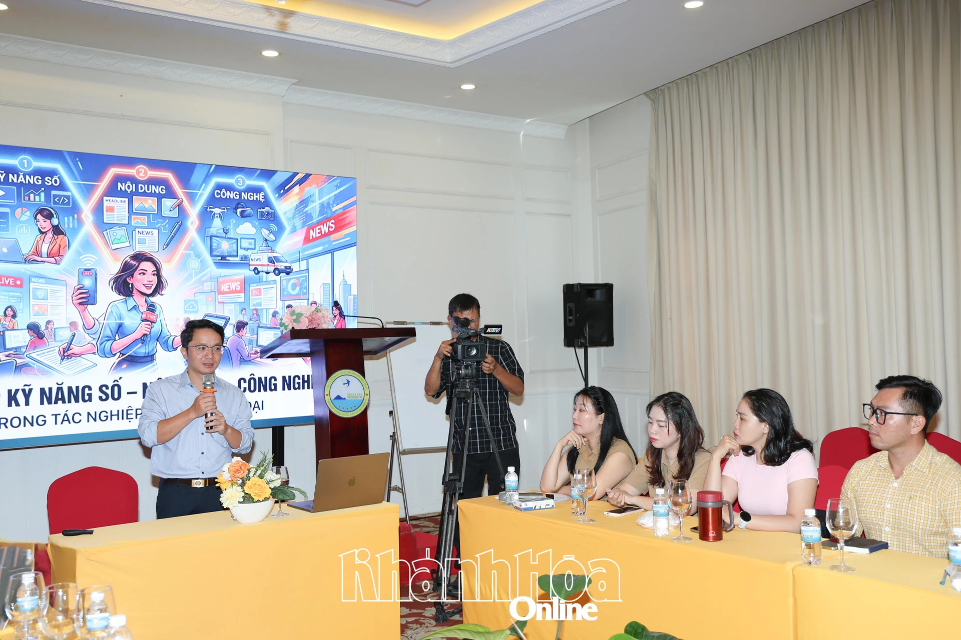 Bồi dưỡng kỹ năng số, ứng dụng trí tuệ nhân tạo trong hoạt động báo chí