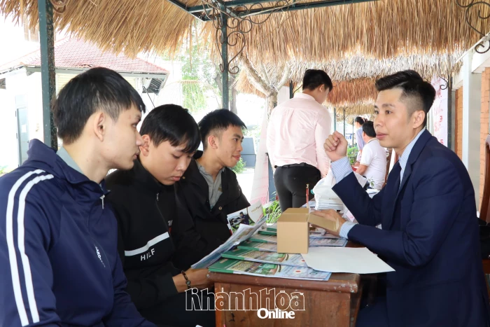 Tuyển chọn điều dưỡng, nhân viên chăm sóc làm việc tại Nhật Bản