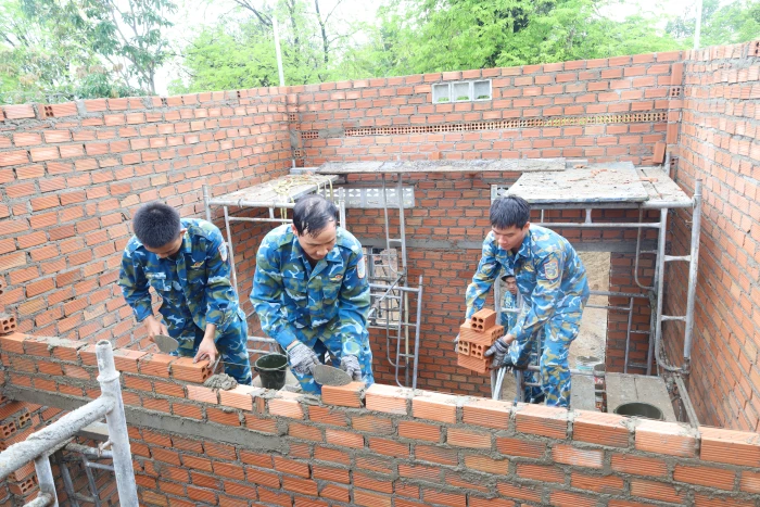 Dựng xây những mái ấm nghĩa tình