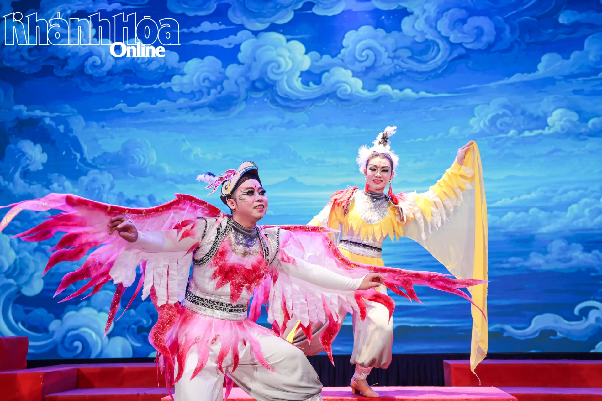 Tổ chức chương trình sân khấu thiếu nhi “Dung dăng dung dẻ”
