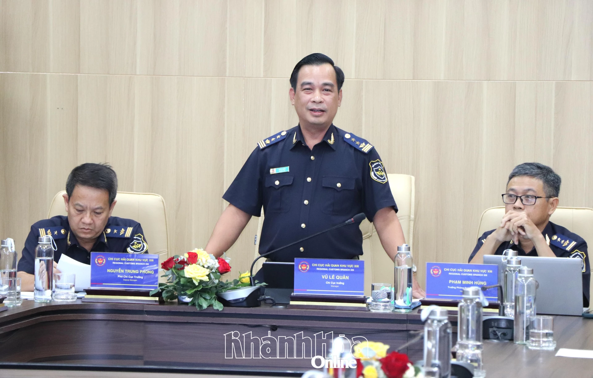Lãnh đạo Chi cục Hải quan khu vực XIII phát biểu tại hội nghị.