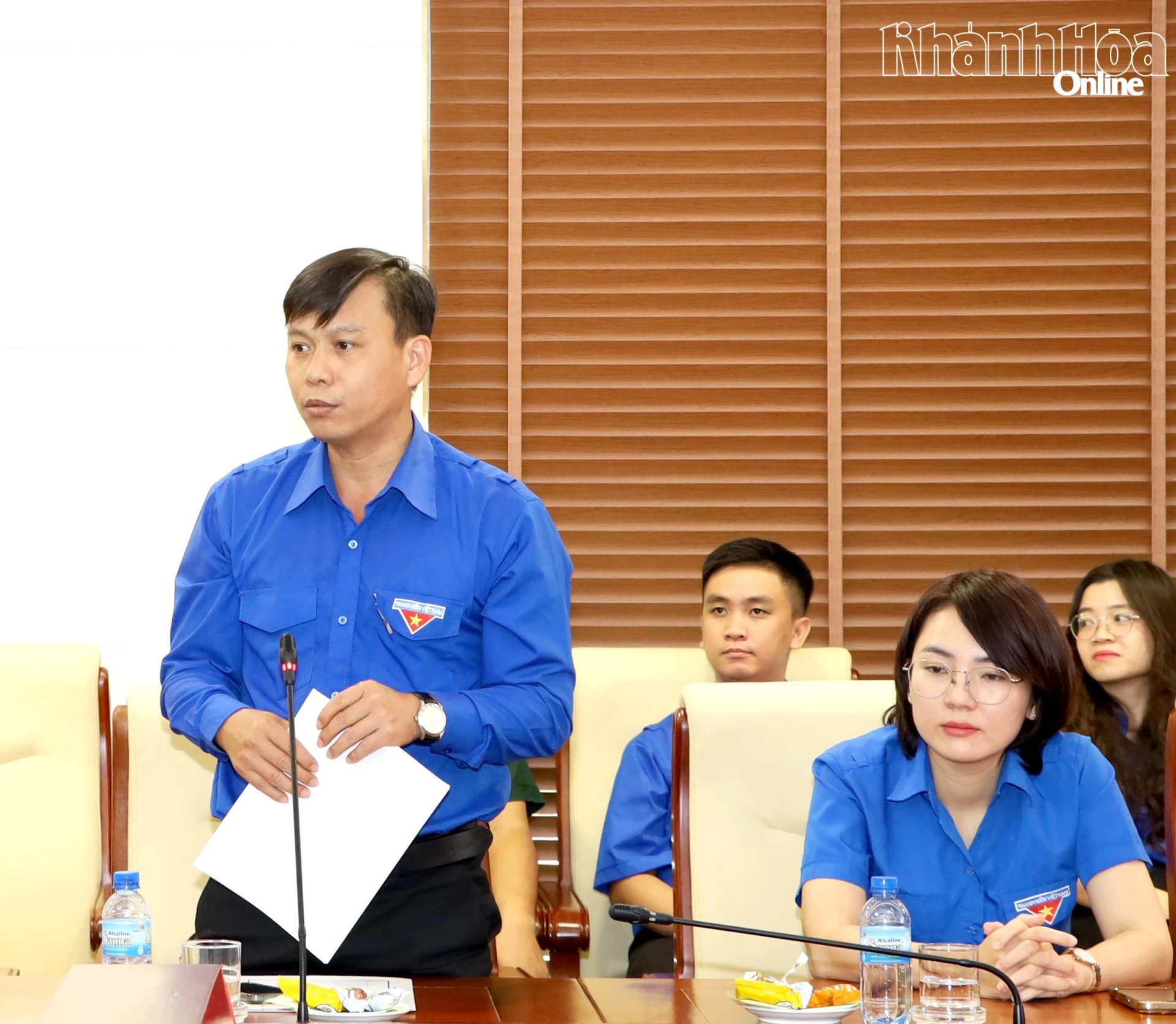 Lãnh đạo Đoàn Thanh niên cộng sản Hồ Chí Minh tỉnh báo cáo về hoạt động của đoàn.
