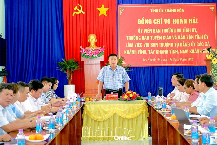 Trưởng Ban Tuyên giáo và Dân vận Tỉnh ủy Võ Hoàn Hải làm việc với Ban Thường vụ Đảng ủy 3 xã khu vực Khánh Vĩnh