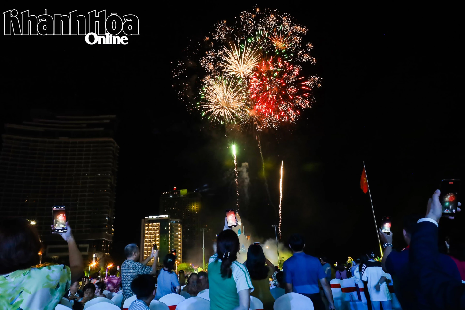 Sẽ bắn pháo hoa trong đêm khai mạc Festival Biển Khánh Hòa năm 2026