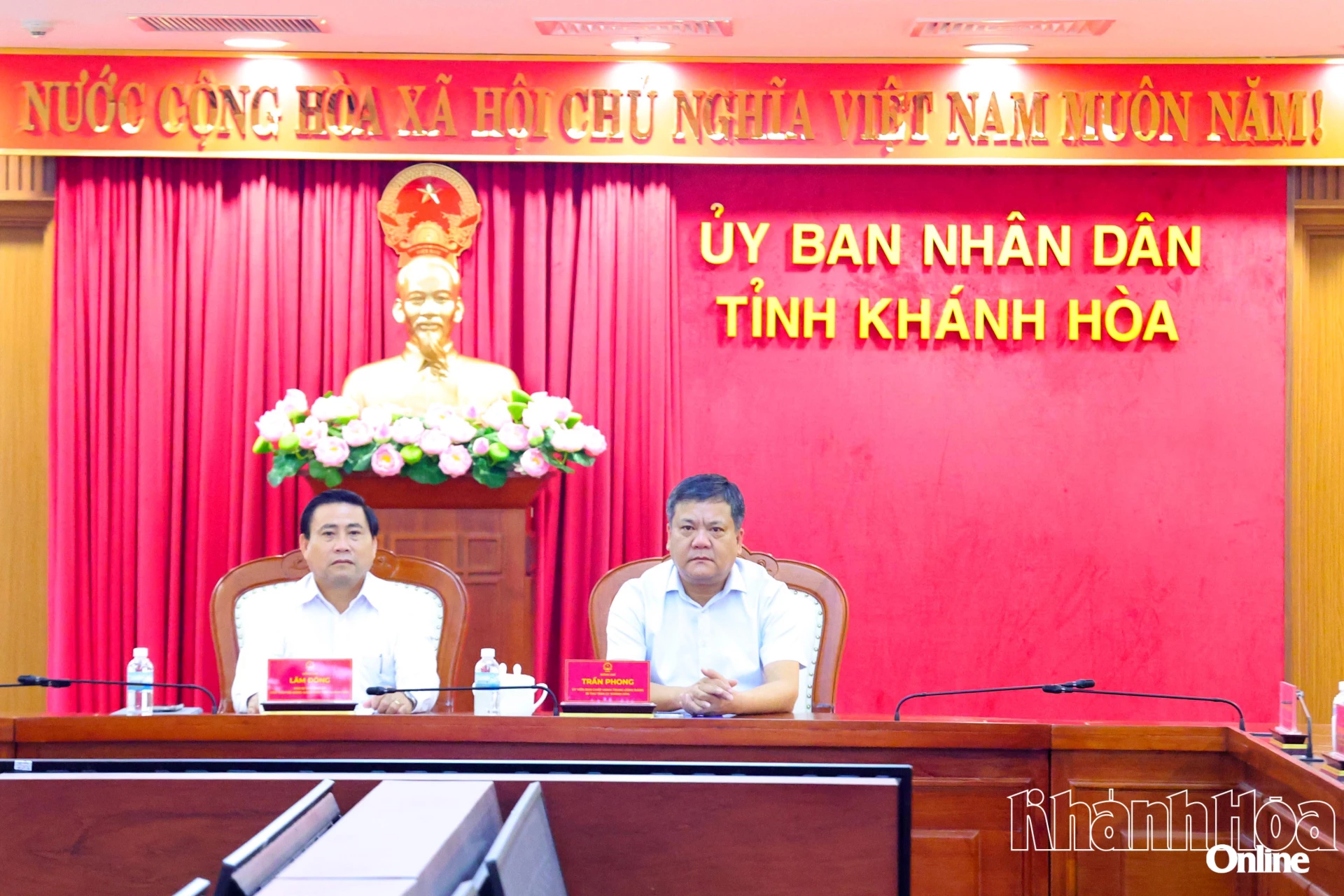Phát động phong trào thi đua "Quyết tâm thực hiện thắng lợi mục tiêu tăng trưởng bền vững 2 con số giai đoạn 2026 - 2030"