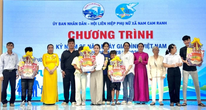 Xã Nam Cam Ranh kỷ niệm Ngày Gia đình Việt Nam