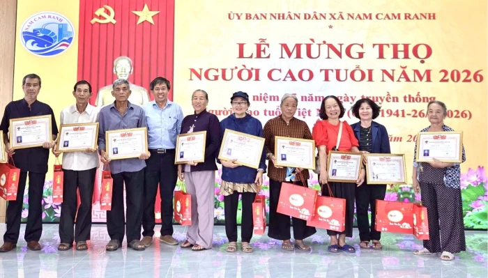Xã Nam Cam Ranh tổ chức mừng thọ cho 202 người cao tuổi 
