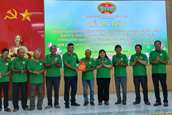 Hội Nông dân xã Hòa Trí ra mắt mô hình Tuyến đường nông dân sáng - xanh - sạch - đẹp