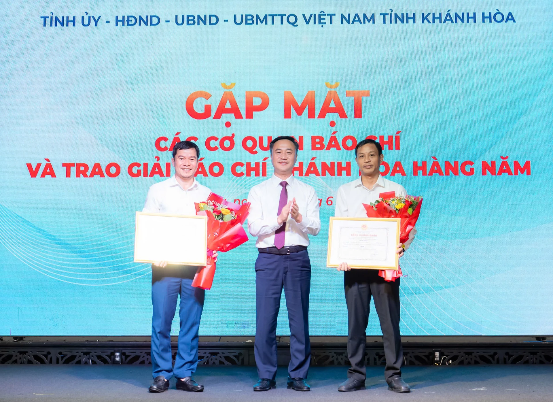Gặp mặt các cơ quan báo chí và trao Giải Báo chí Khánh Hòa năm 2026