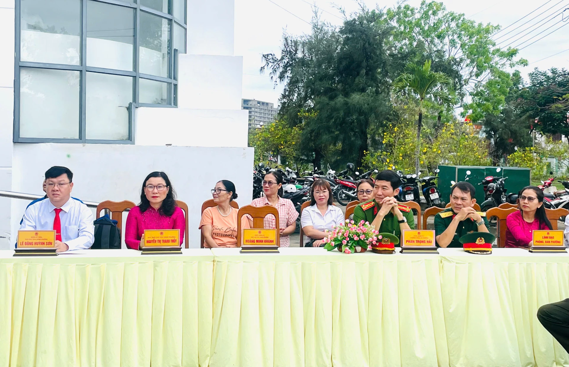 Các đại biểu dự lễ phát động.