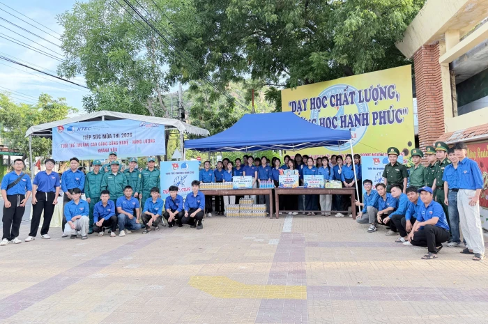 Đoàn phường Ninh Chử phối hợp “Tiếp sức mùa thi 2026”