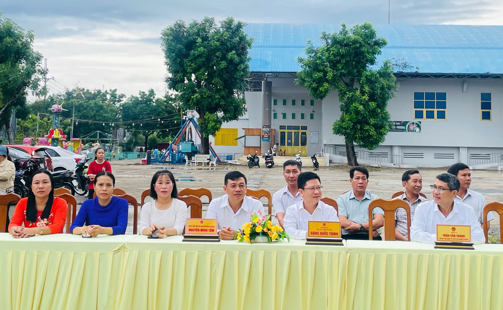Các đại biểu dự lễ phát động.