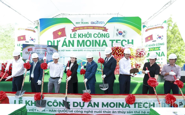 Khởi công dự án vùng nuôi trồng moina tại xã Tu Bông