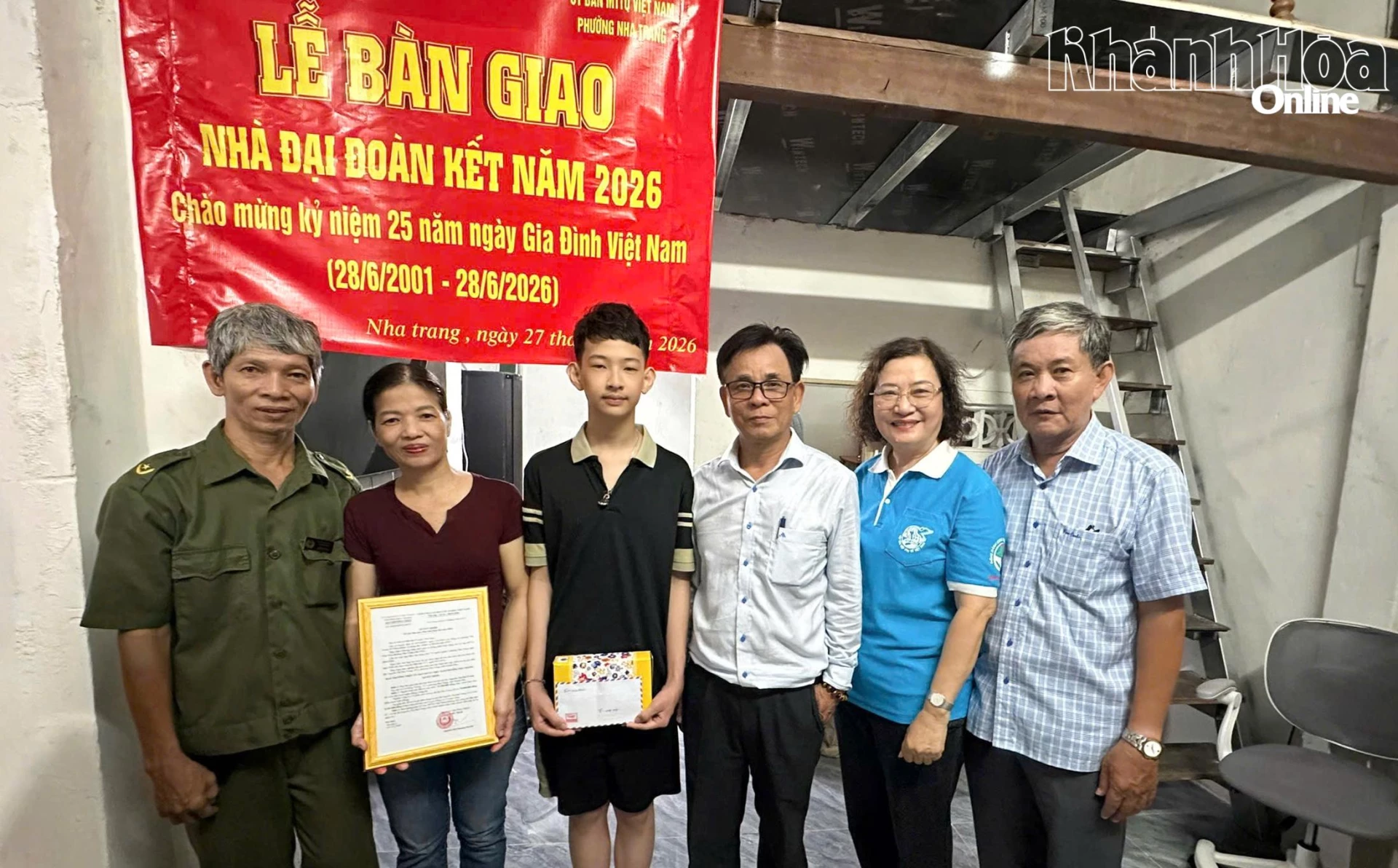 Bàn giao nhà cho gia đình bà Nguyễn Thị Mai Trang.